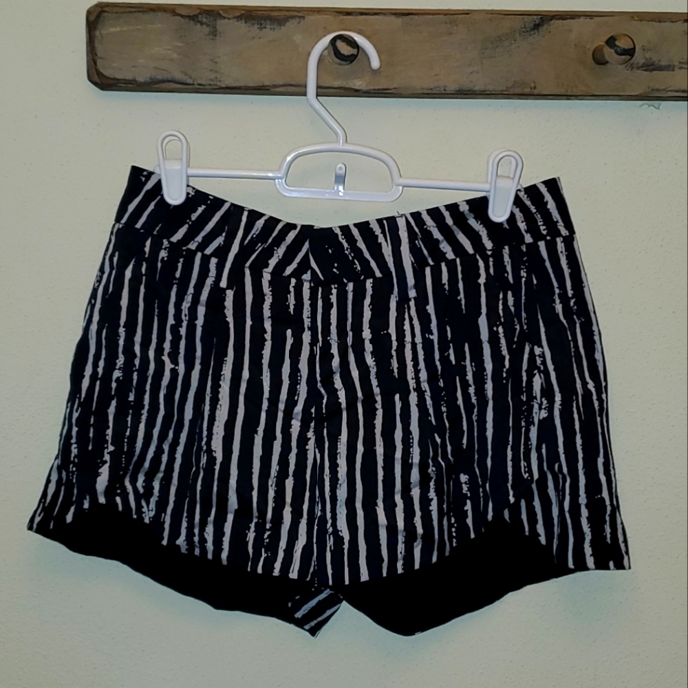 Allen B dress shorts, black and tan, Size 2